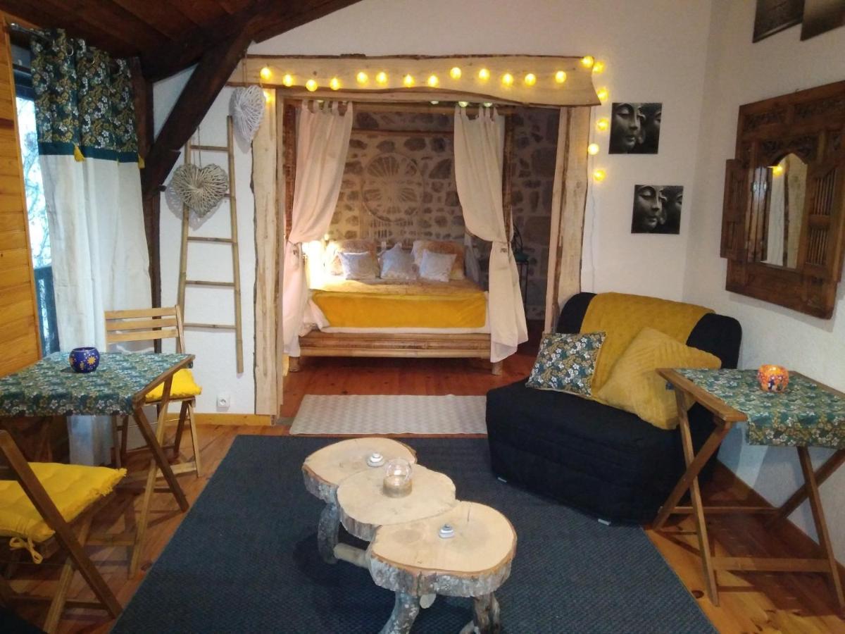 Au Fil De L Ance Bed and Breakfast Beauzac Eksteriør billede